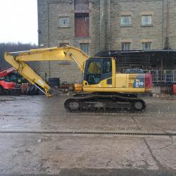 Komatsu PC210-8