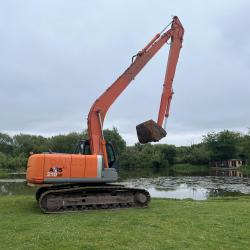 HITACHI ZAXIS 210-3