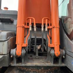 HITACHI ZAXIS 210-3