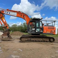 HITACHI ZAXIS 250LC-5B